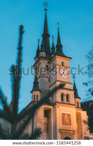 Saint Nicholas Church at night Brasov City, Transilvania, Romania. Biserica Sfantul Nicolae Imagine de stoc © 