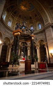 Saint Paul, MN - Sep 16 2022: Cathedral Of Saint Paul Interior