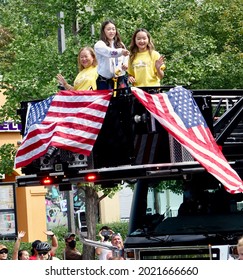                              Saint Paul, MN USA - August 8 2021:  Saint Paul Parade For Gold Medalist Suni Lee  