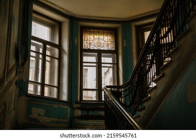 Saint Petersburg, Russia, 18 October 2021: Elegant Decor Of Entrance To Old Historic Residential Building, Interior With Staircase And Stained-glass Windows, Profitable House, Art Nouveau Style