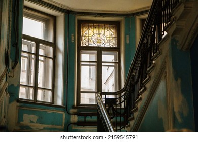 Saint Petersburg, Russia, 18 October 2021: Elegant Decor Of Entrance To Old Historic Residential Building, Interior With Staircase And Stained-glass Windows, Profitable House, Art Nouveau Style