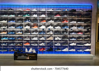 Adidas store Images, Stock Photos & Vectors | Shutterstock
