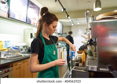 696 Starbucks worker Images, Stock Photos & Vectors | Shutterstock