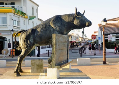 Saintesmariesdelamer France August 31 Vovo Bull Stock Photo 217063597 ...