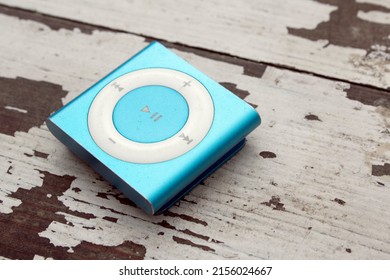 Saint-Petersburg, Russia - May 10, 2022: Blue IPod Shuffle On A Wooden Table