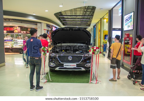 Sakon Nakhon,Thailand,NOVEMBER 03,2019:MG\
Motor,MG HS Elegance,Imported from England,The sporty style is\
unique and therefore is the most popular in Thailand at Robinson,at\
Robinson Sakon\
Nakhon,Thai.