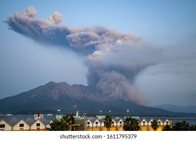 桜島 噴火 の画像 写真素材 ベクター画像 Shutterstock