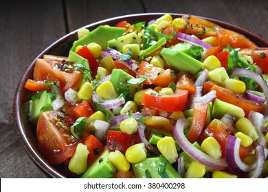 Salad With Avocado, Tomato, Paprika, Red Onion And Corn