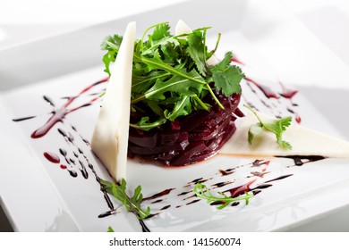 Salad With Beet And Goat Cheese