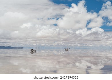 Salar de Uyuni Bolivia epoca de lluvia - Powered by Shutterstock