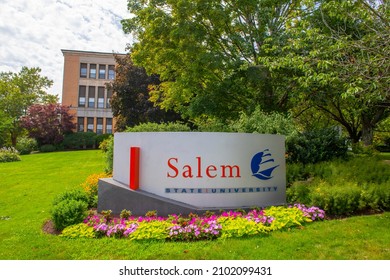 SALEM, MA, USA - AUG. 6, 2020: Salem State University Main Entrance Sign At 352 Lafayette Street In City Of Salem, Massachusetts MA, USA. 