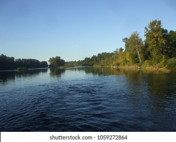 Salem , Oregon Willamette River.