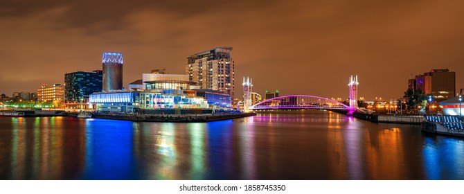 Manchester Salford Quays Images Stock Photos Vectors Shutterstock