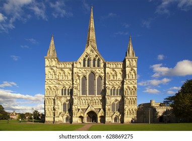 1,212 Salisbury Cathedral Spire Images, Stock Photos & Vectors ...