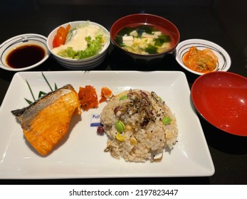 Salmon Brown Rice Set Meal