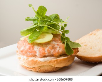 Salmon Burger