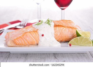 Salmon Fillet With Dill Sauce