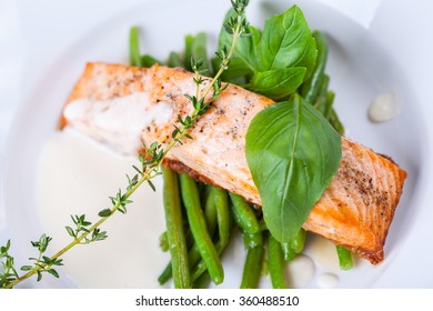 Salmon Fillet With Green Beans