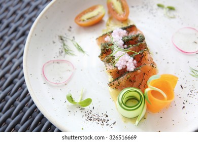 Salmon Gravlax