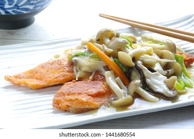 Salmon Saute  Mushroom Food Dressed With Liquid Starch