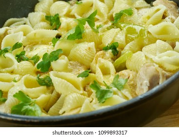 Salsa Verde Chicken Pasta Close Up 