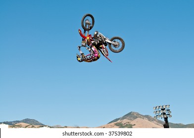 SALT LAKE CITY - SEPTEMBER 20: Mike Mason Competes In The FMX Jam At The 2009 Dew Tour Toyota Challenge On September 20, 2009 Held In Salt Lake City.