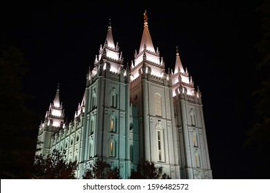 mormon tabernacle at night