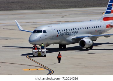 American Eagle Airline Images Stock Photos Vectors Shutterstock