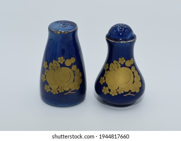 Salt And Pepper Shaker Two Piece In Blue Color With Golden Design Paint