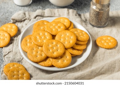 Salty Crispy Round Crackers Ready To Eat