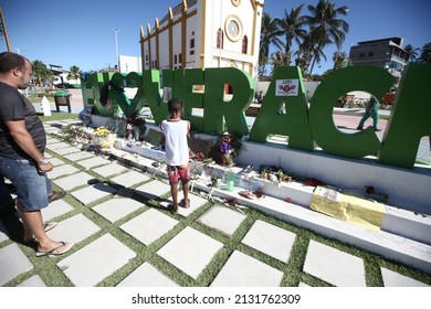 Salvador, Bahia, Brazil - August 28, 2017: People Observe Memorial Of Victims Of Shipwreck Of The Speedboat Cavalo Marinho During The Crossing Through The Baía De Todos Os Santos