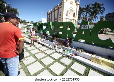 Salvador, Bahia, Brazil - August 28, 2017: People Observe Memorial Of Victims Of Shipwreck Of The Speedboat Cavalo Marinho During The Crossing Through The Baía De Todos Os Santos