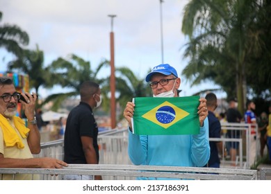 Salvador, Bahia, Brazil - March 16, 2022: Followers Of President Jair Bolsonaro Wait For Him At Bonfim Church During A Visit To The City Of Salvador.