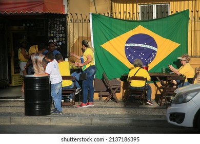 Salvador, Bahia, Brazil - March 16, 2022: Followers Of President Jair Bolsonaro Wait For Him At Bonfim Church During A Visit To The City Of Salvador.