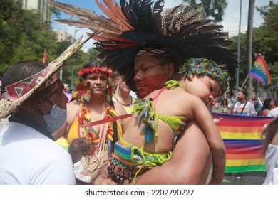 Salvador, Bahia, Brazil - September 7, 2022: Indigenous People Of The Pataxo Ethnicity Protest During The Cry Of The Excluded In Downtown Salvador.