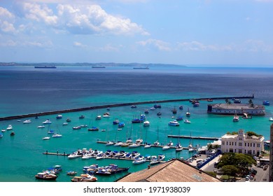 Salvador, BRASIL - September 21, 2018: Baía De Todos Os Santos Seen From Above.