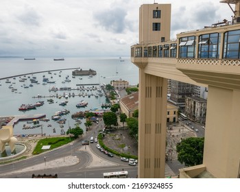 SALVADOR DE BAHIA, BRAZIL - CIRCA MAY 2015: The Elevador Lacerda (Elevator) that joins the high and low part of the city. The building below is the Mercado Modelo, a famous food and handcrafts Market.