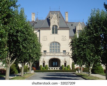 Salve Regina University Admissions Building