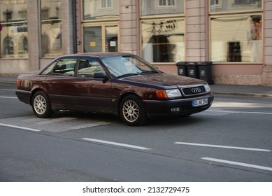 SALZBURG, AUSTRIA - SEPTEMBER 7, 2014: Old Audi 100 Car On The City Street