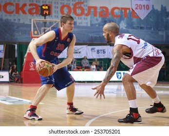 SAMARA, RUSSIA - MAY 19: Andrey Vorontsevich Of BC CSKA With Ball Goes Against A BC Krasnye Krylia Player On May 19, 2013 In Samara, Russia.