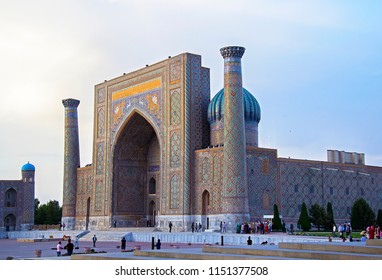 Samarkand, Uzbekistan - 30 Apr 2018: Registan Square: Sher-Dor Madrasah With Unique Mosaic Of Tigers. Medieval University Campus