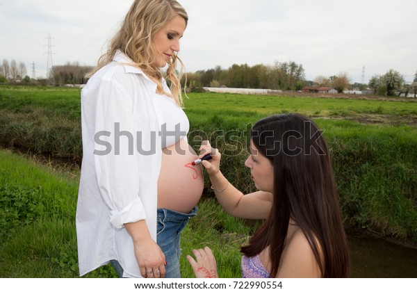 Pregnant Lesbian Sex