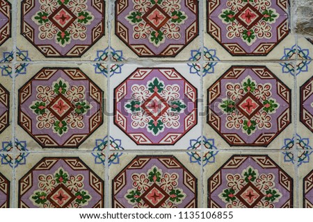 Same tiles with different age, restoration process