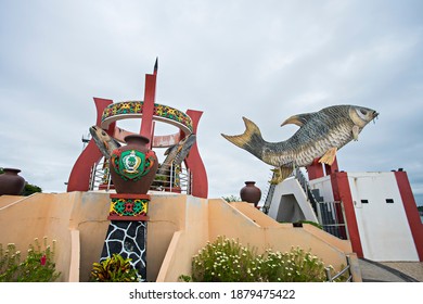 Sampit, Indonesia : Jelawat Monument, A Landmark And Icon Of Sampit City, Kotawaringin Timur, Central Kalimantan, Indonesia. Jelawat Fish Is A Local Fish From Mentaya River (12-2020).