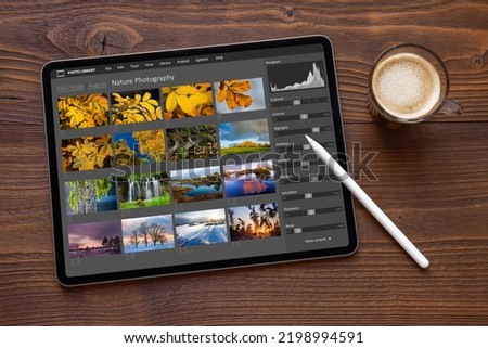 Sample software for viewing and editing photos on tablet computer