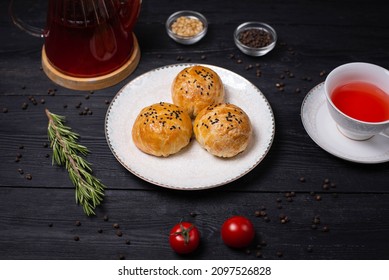 Samsa With Round Shape Filling With Tea