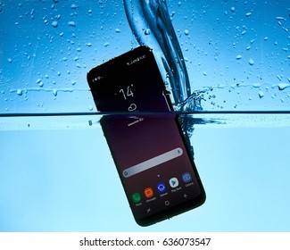 Samsung Galaxy S8 In Water