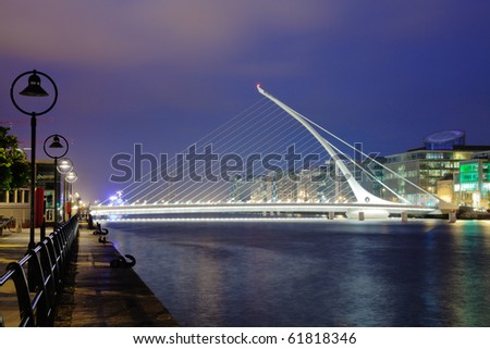 Samuel Beckett Bridge in Dublin at night (resembling harp)