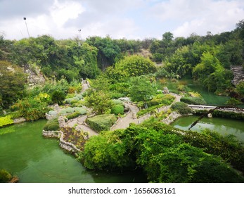 San Antonio, Texas - 30 September 2019: The Beautiful Japanese Tea Garden, Scenic Park With Jingu House Cafe