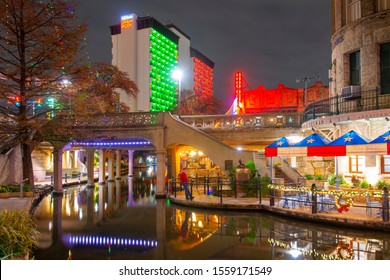 SAN ANTONIO, TX, USA - DEC. 11, 2018: River Walk And Hilton Palacio Del Rio In Downtown San Antonio, Texas, USA.